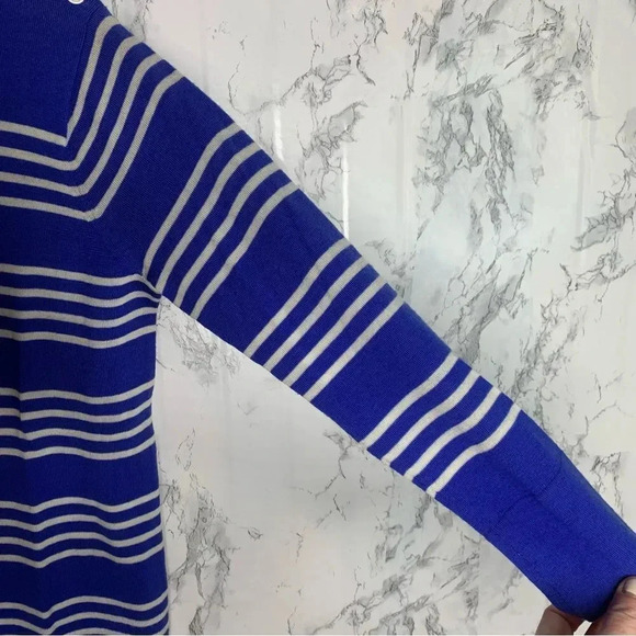 Club Monaco Thea Merino Wool Sweater - Picture 3 of 9